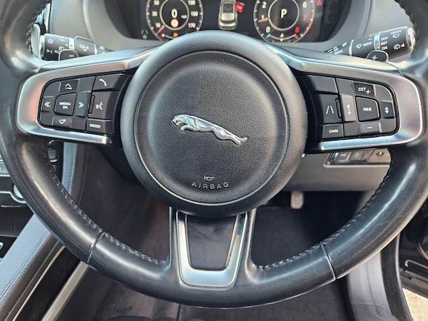 Used Jaguar F-Pace 2019 for sale - 76246781: Photo 29