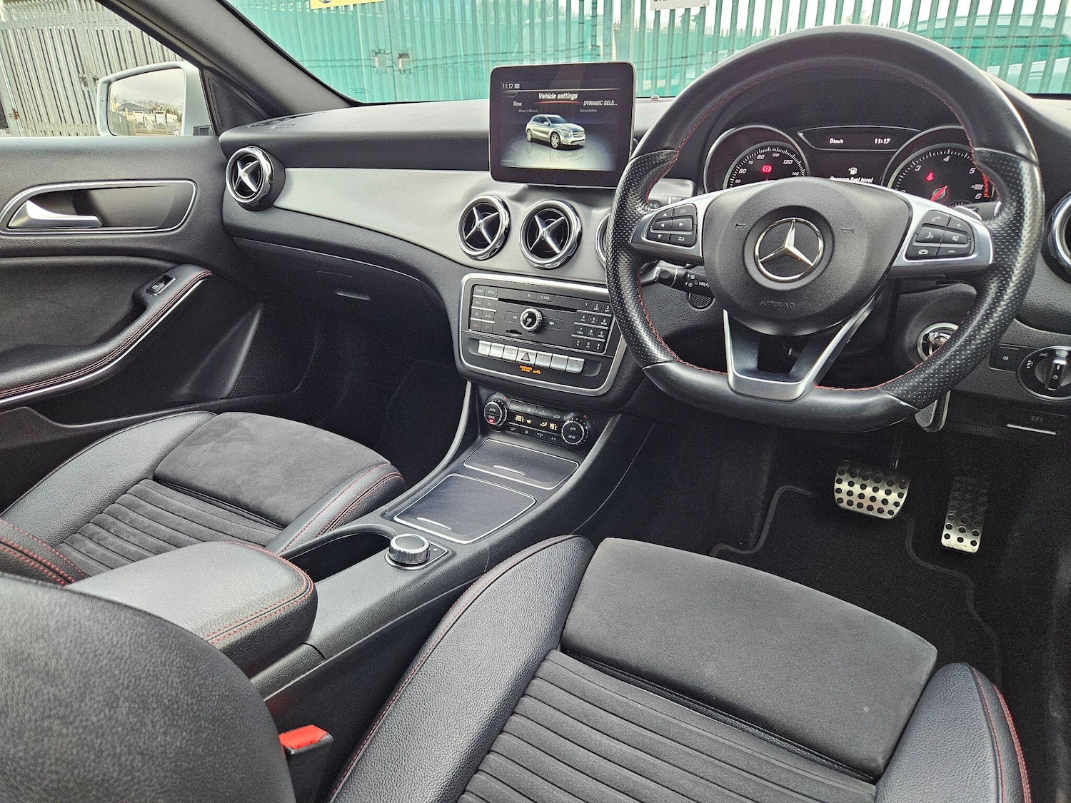 Used Mercedes-Benz GLA 2018 for sale - 76727507: Photo 11