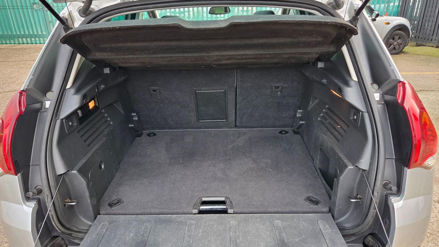 Used Peugeot 3008 2014 for sale - 76964376: Photo 21