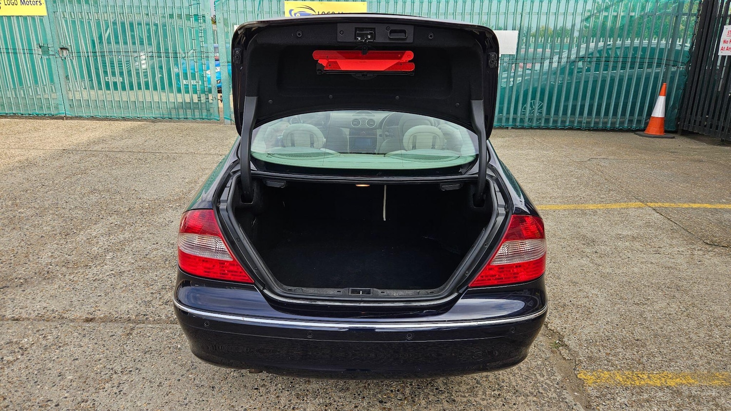 Used Mercedes-Benz CLK 2008 for sale - 76137159: Photo 10