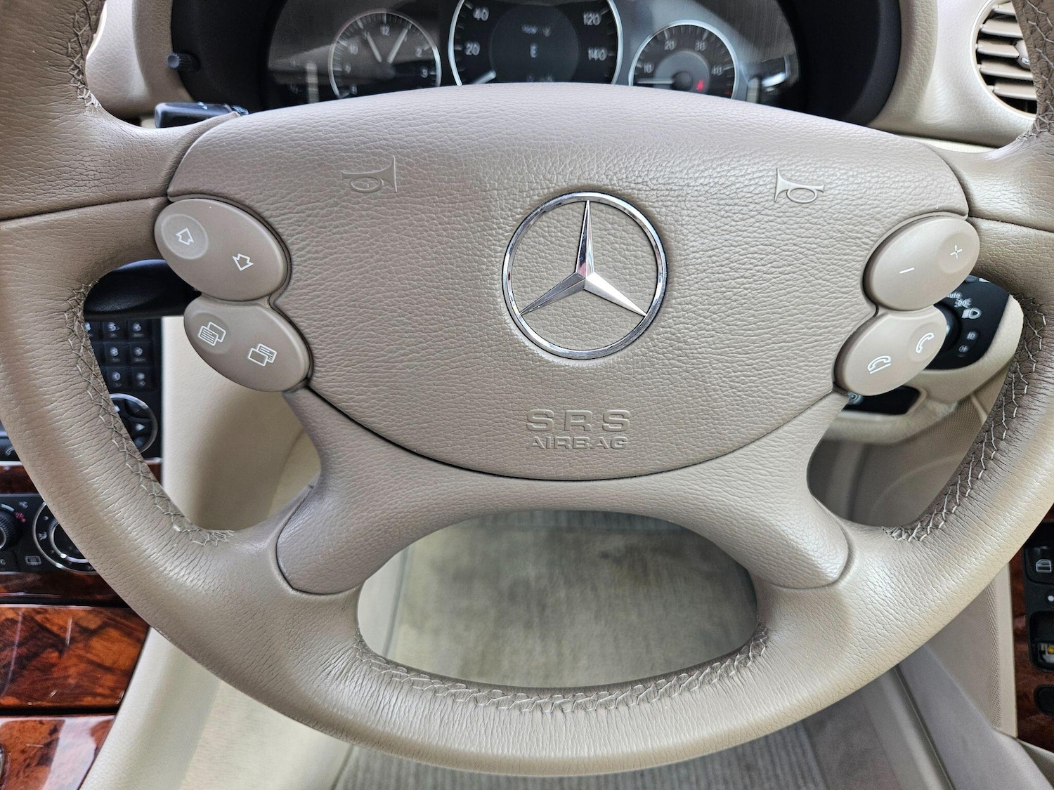 Used Mercedes-Benz CLK 2008 for sale - 76137159: Photo 22