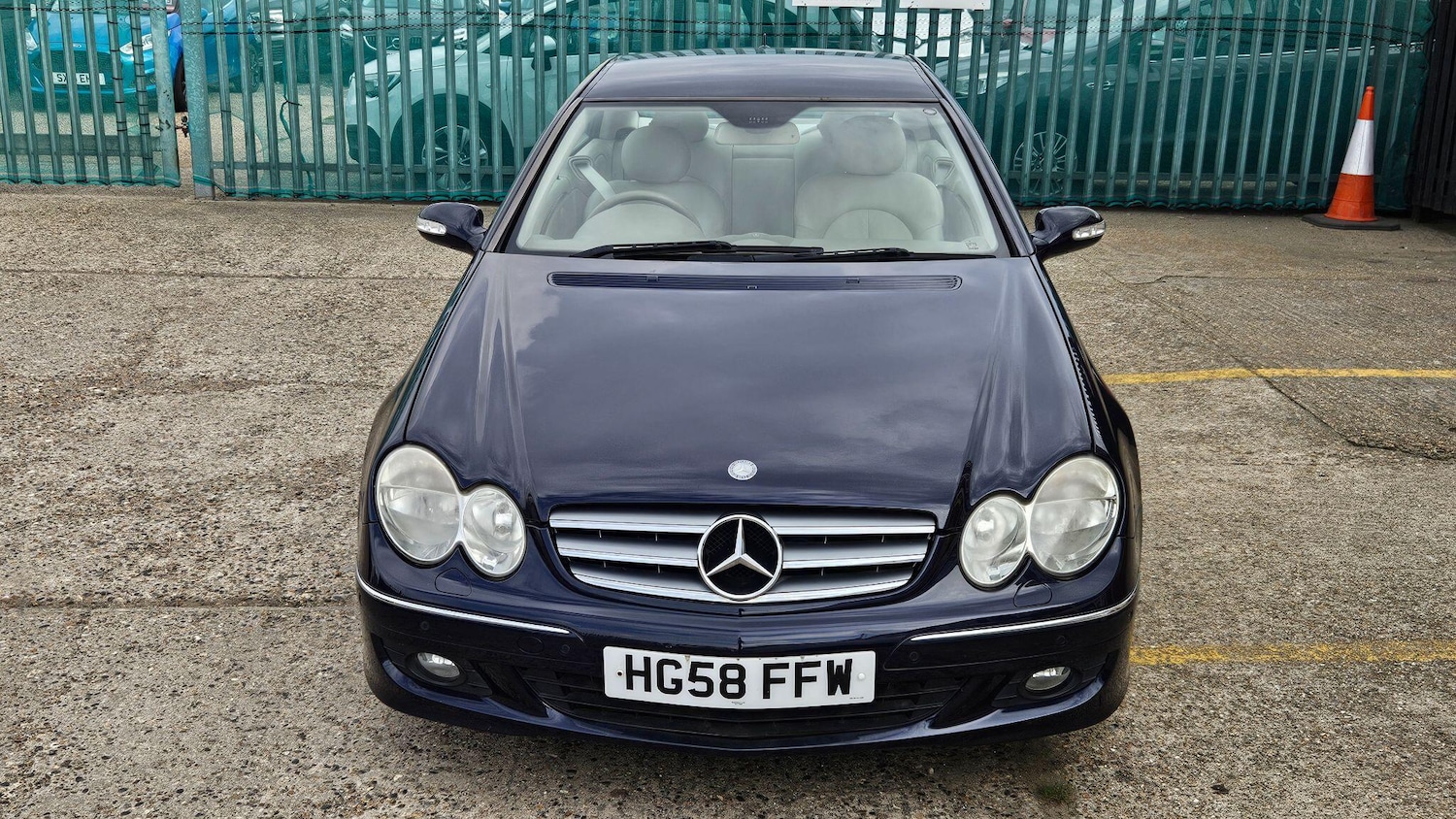 Used Mercedes-Benz CLK 2008 for sale - 76137159: Photo 4