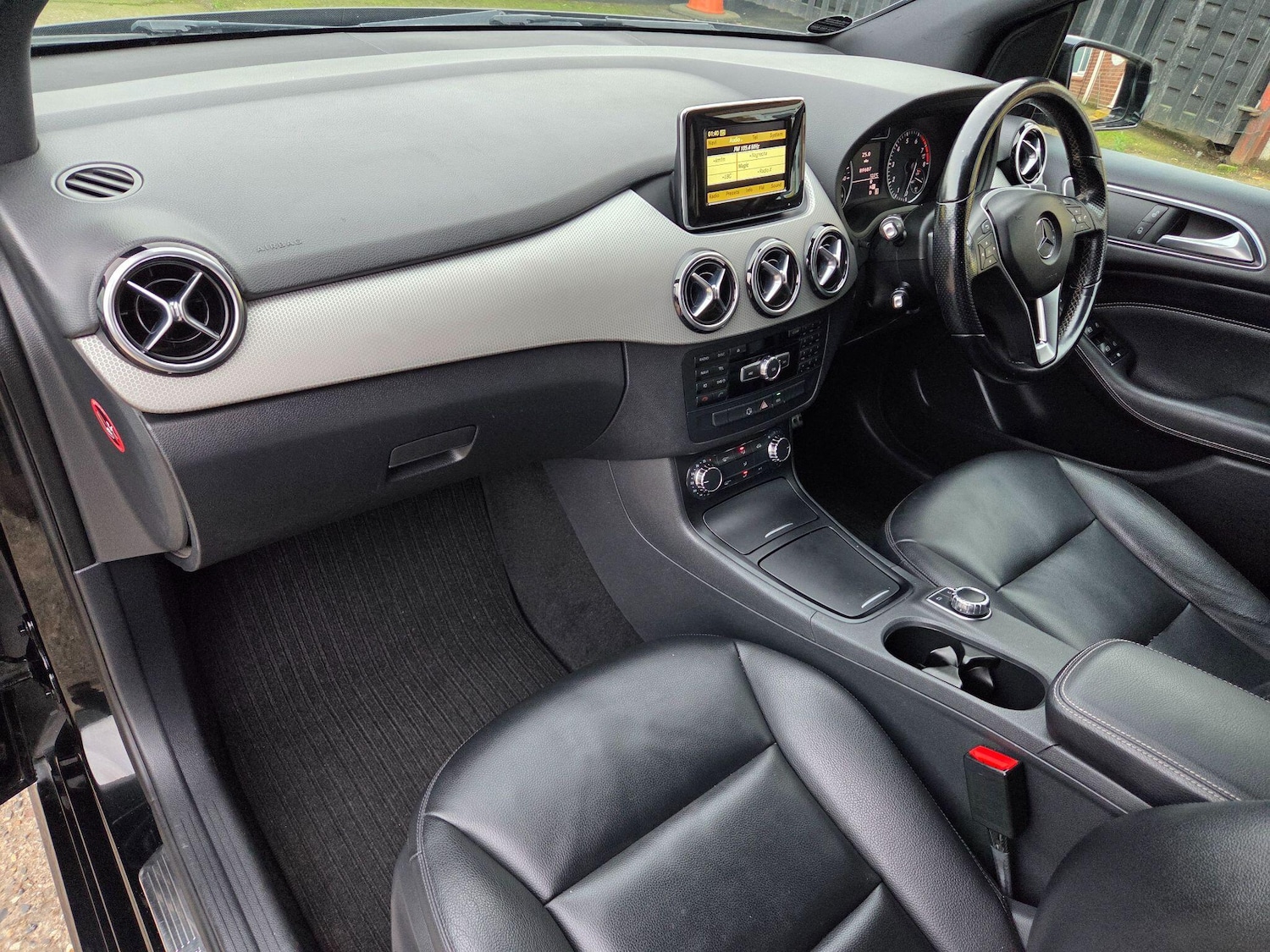 Used Mercedes-Benz B Class 2012 for sale - 78086328: Photo 11