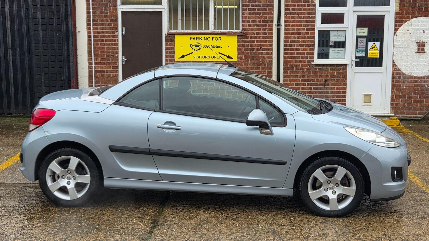 Used Peugeot 207 CC 2011 for sale - 76823857: Photo 11