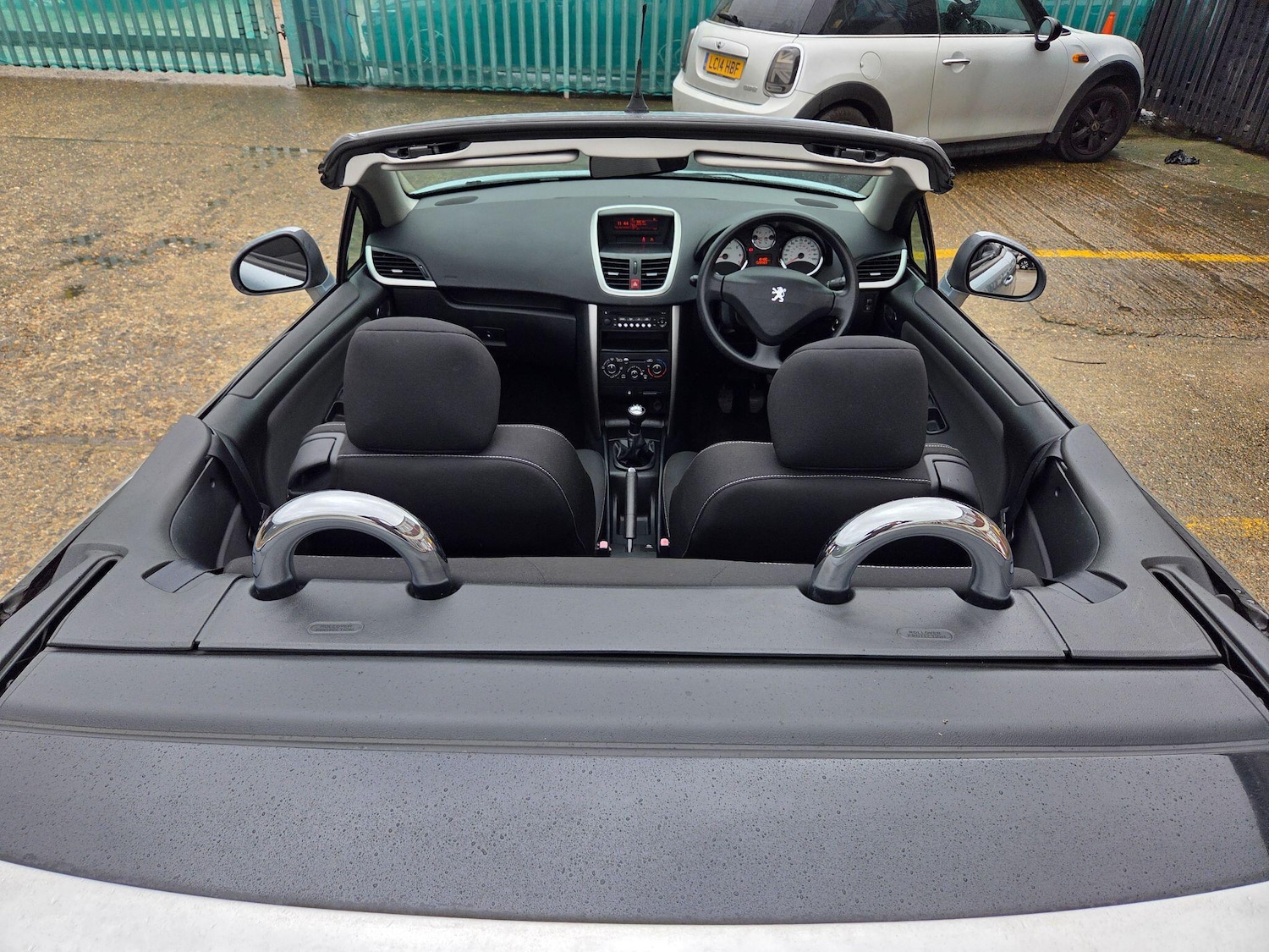 Used Peugeot 207 CC 2011 for sale - 76823857: Photo 17