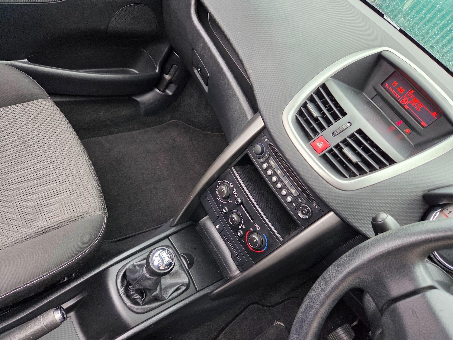 Used Peugeot 207 CC 2011 for sale - 76823857: Photo 19