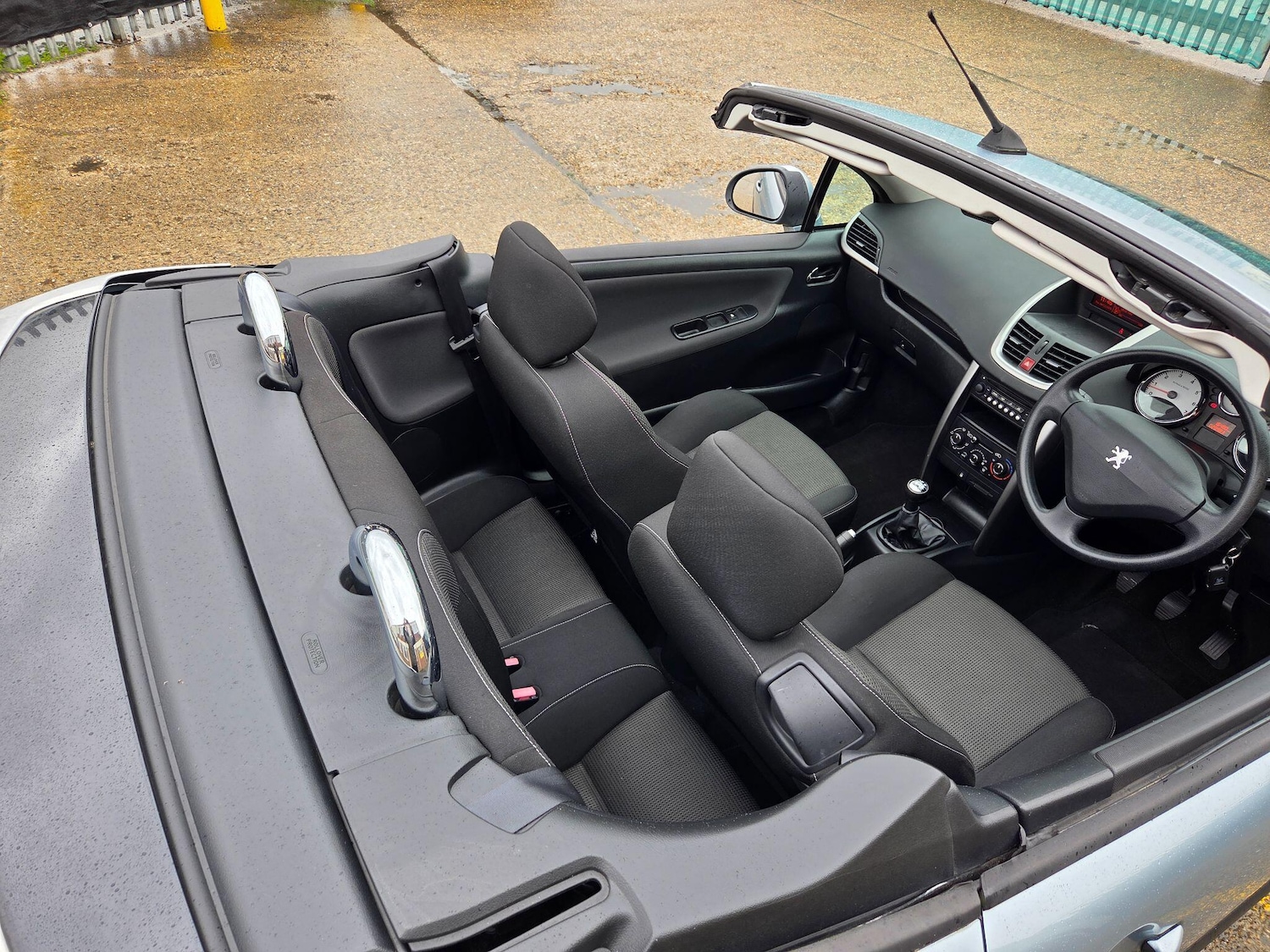 Used Peugeot 207 CC 2011 for sale - 76823857: Photo 20