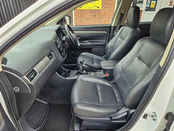 Used Mitsubishi Outlander 2014 for sale - 76200437: Photo 10