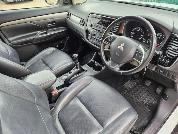 Used Mitsubishi Outlander 2014 for sale - 76200437: Photo 11