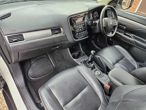 Used Mitsubishi Outlander 2014 for sale - 76200437: Photo 12