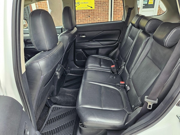 Used Mitsubishi Outlander 2014 for sale - 76200437: Photo 16