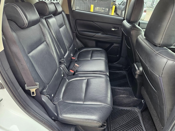 Used Mitsubishi Outlander 2014 for sale - 76200437: Photo 18