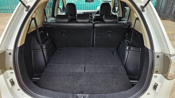 Used Mitsubishi Outlander 2014 for sale - 76200437: Photo 25