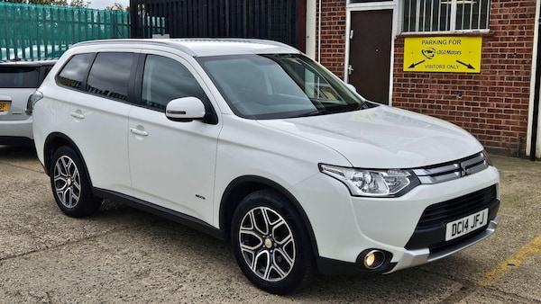 Used Mitsubishi Outlander 2014 for sale - 76200437: Photo 2