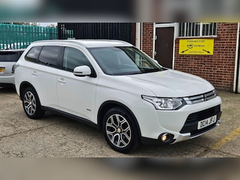 Used Mitsubishi Outlander 2014 for sale - 76200437: Photo 2