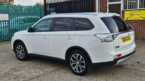 Used Mitsubishi Outlander 2014 for sale - 76200437: Photo 4