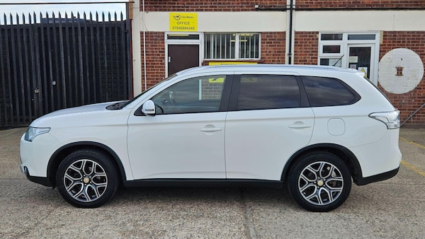 Used Mitsubishi Outlander 2014 for sale - 76200437: Photo 5