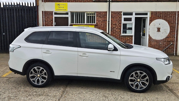 Used Mitsubishi Outlander 2014 for sale - 76200437: Photo 7