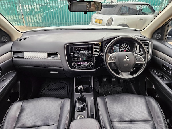 Used Mitsubishi Outlander 2014 for sale - 76200437: Photo 9