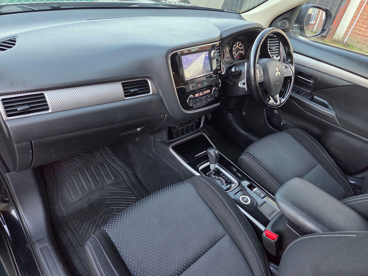 Used Mitsubishi Outlander 2017 for sale - 78127352: Photo 11