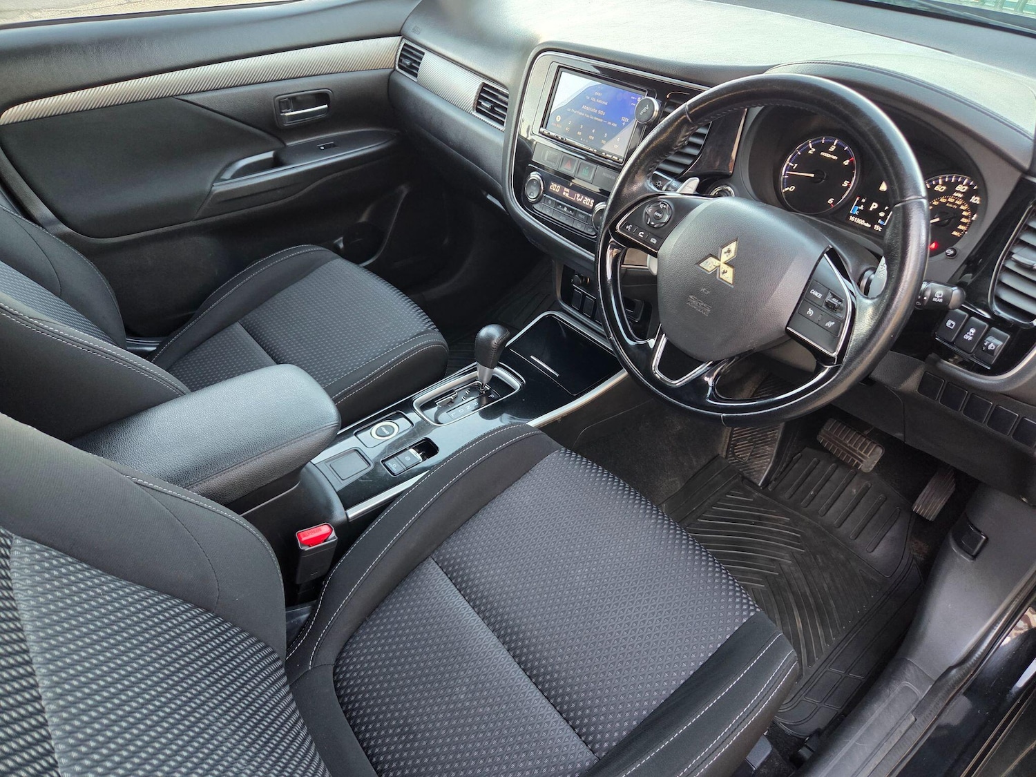 Used Mitsubishi Outlander 2017 for sale - 78127352: Photo 15