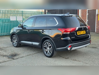 Used Mitsubishi Outlander 2017 for sale - 78127352: Photo