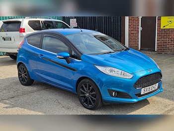 Used Ford Fiesta 2015 for sale - 75916131: Photo
