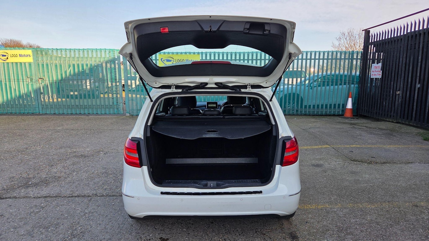 Used Mercedes-Benz B Class 2013 for sale - 77737688: Photo 20