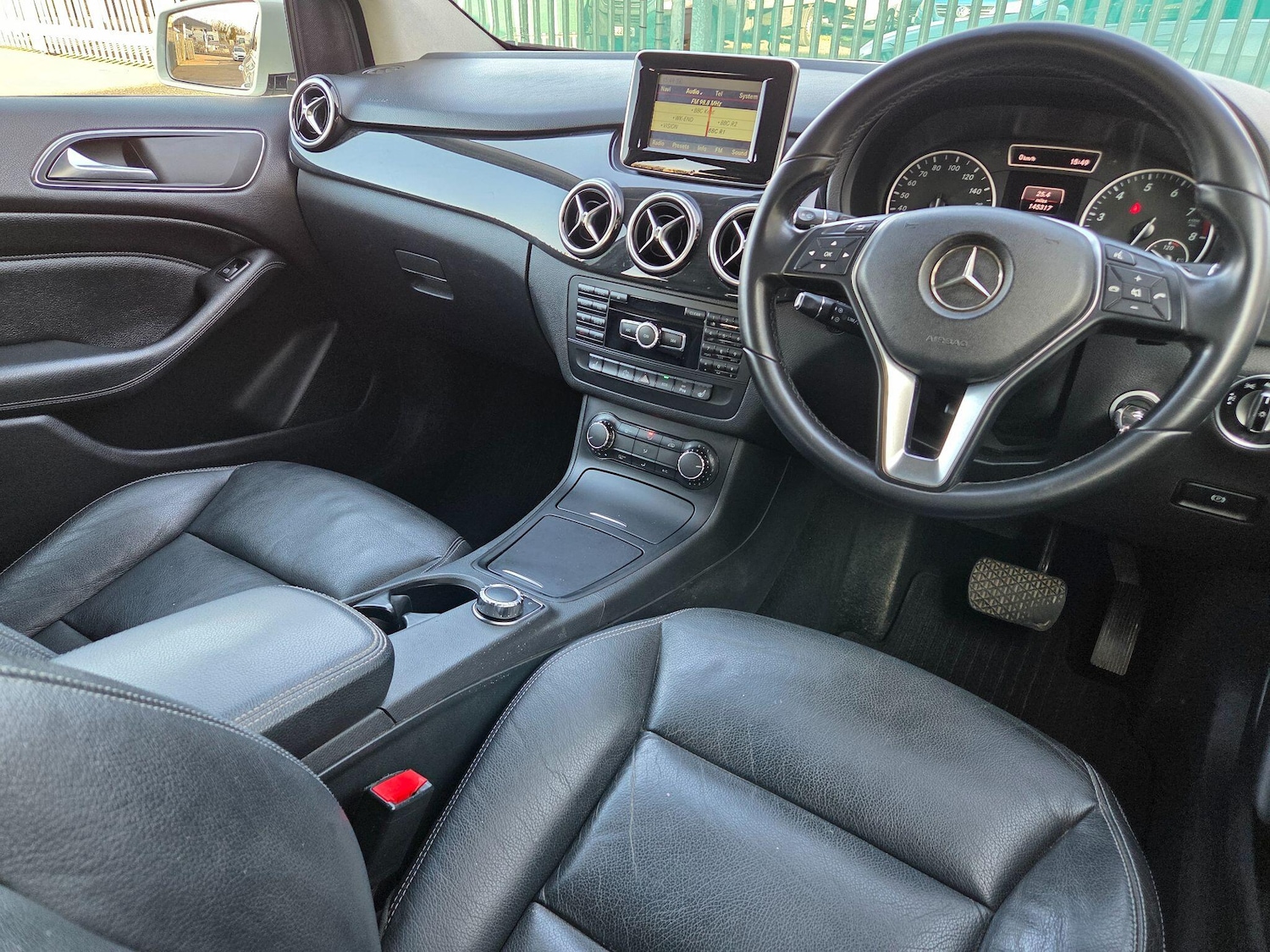 Used Mercedes-Benz B Class 2013 for sale - 77737688: Photo 24