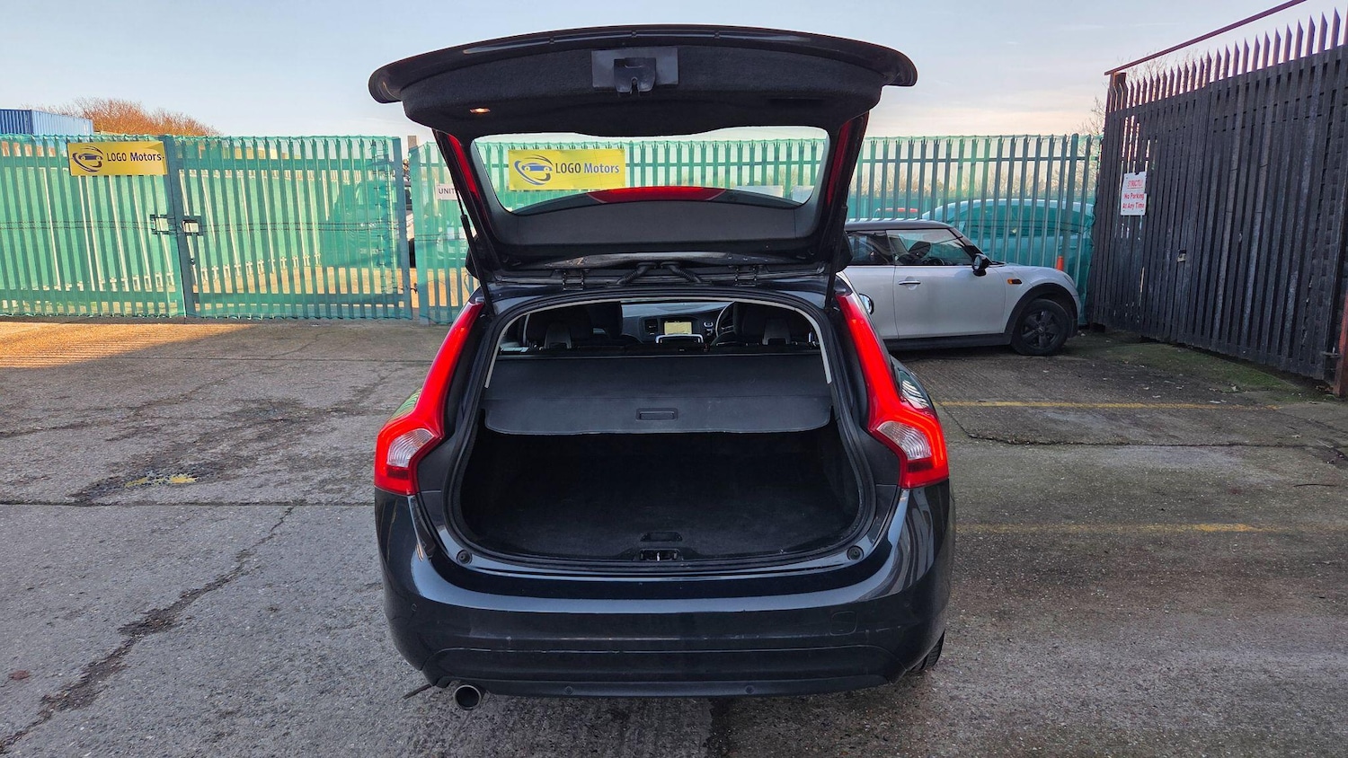 Used Volvo V60 2015 for sale - 78087094: Photo 20