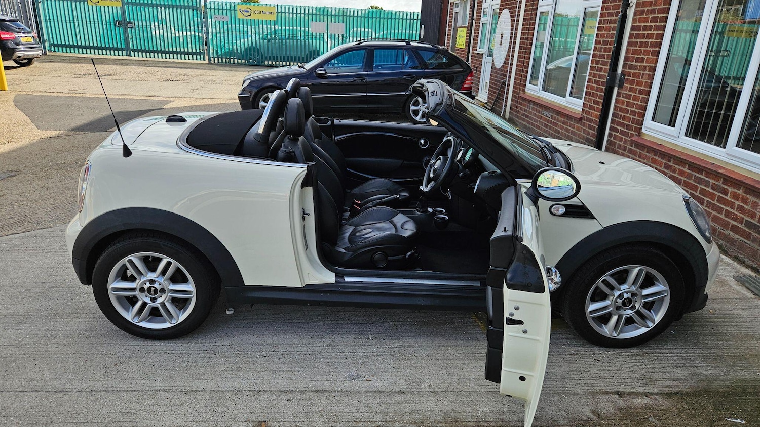 Used MINI Roadster 2014 for sale - 77344864: Photo 15
