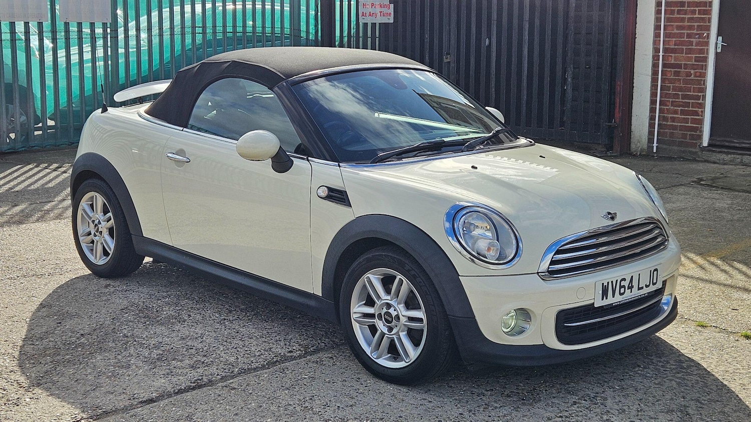 Used MINI Roadster 2014 for sale - 77344864: Photo 2