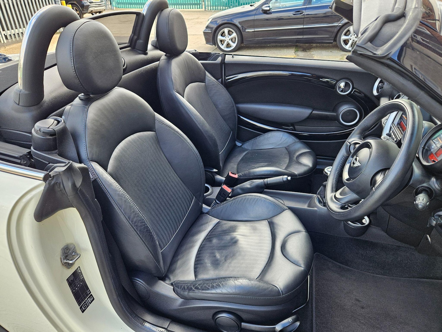 Used MINI Roadster 2014 for sale - 77344864: Photo 22