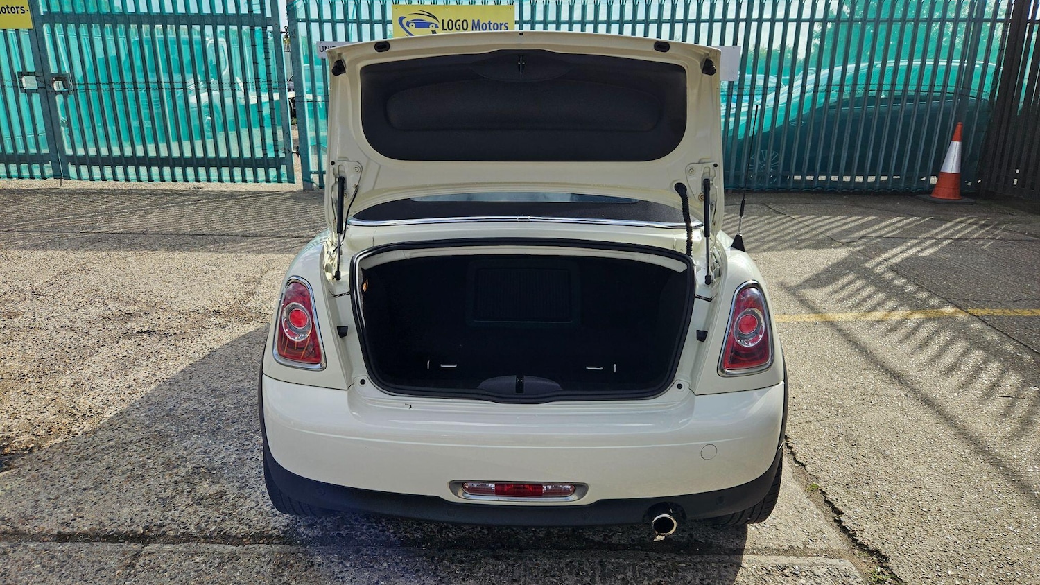 Used MINI Roadster 2014 for sale - 77344864: Photo 25