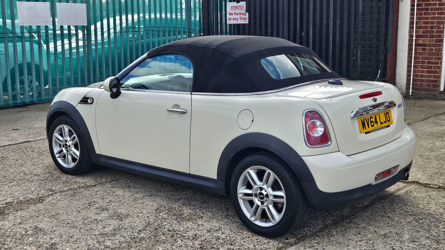 Used MINI Roadster 2014 for sale - 77344864: Photo 4
