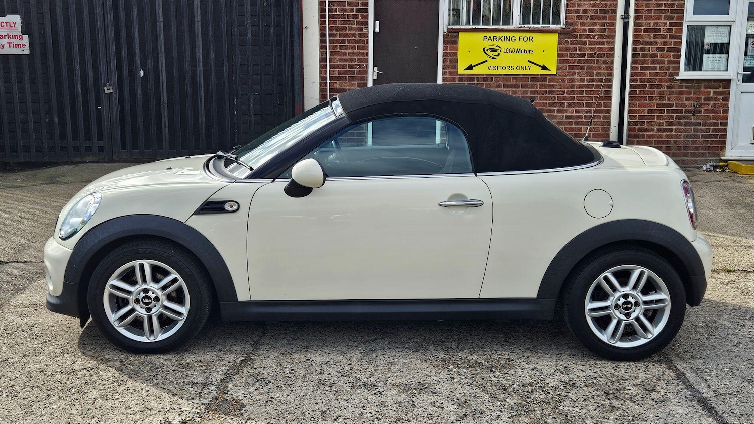 Used MINI Roadster 2014 for sale - 77344864: Photo 9