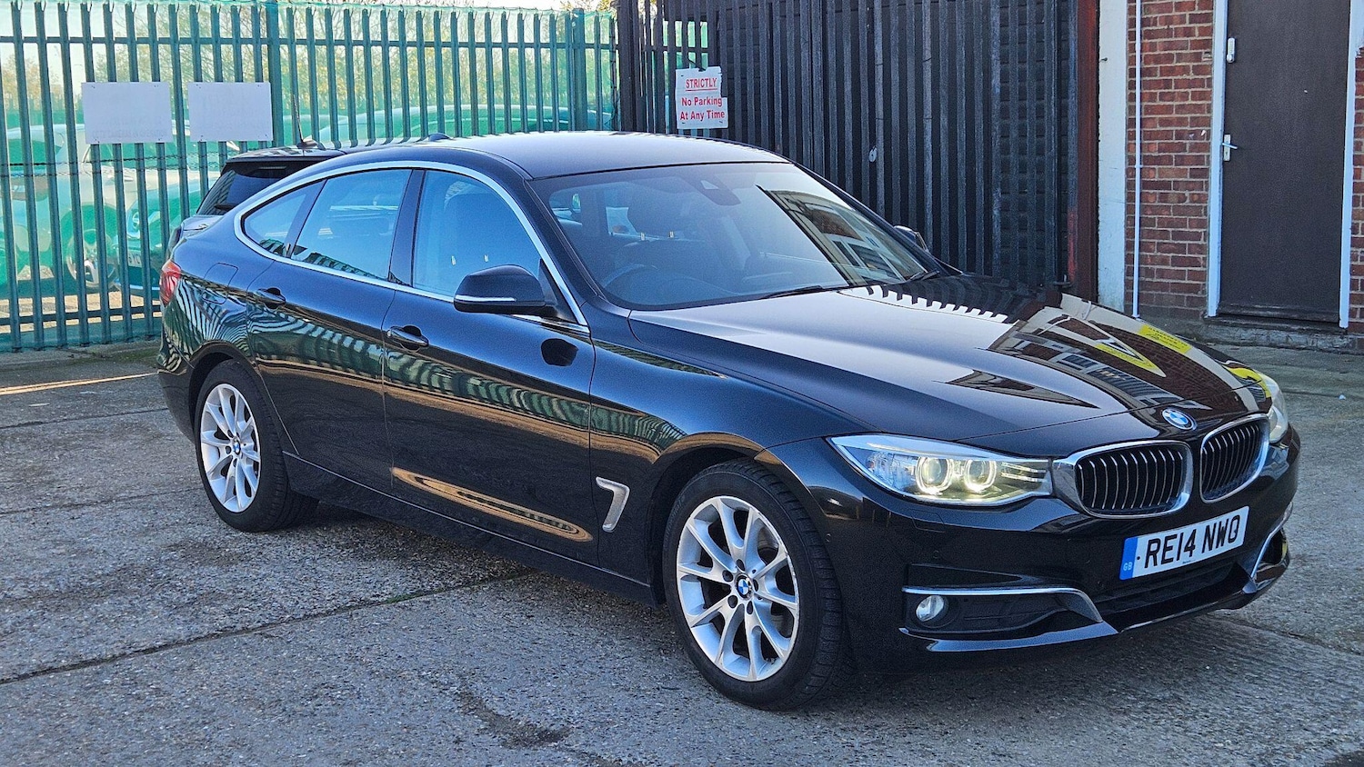 Used BMW 3 Series Gran Turismo 2014 for sale - 76752834: Photo 2