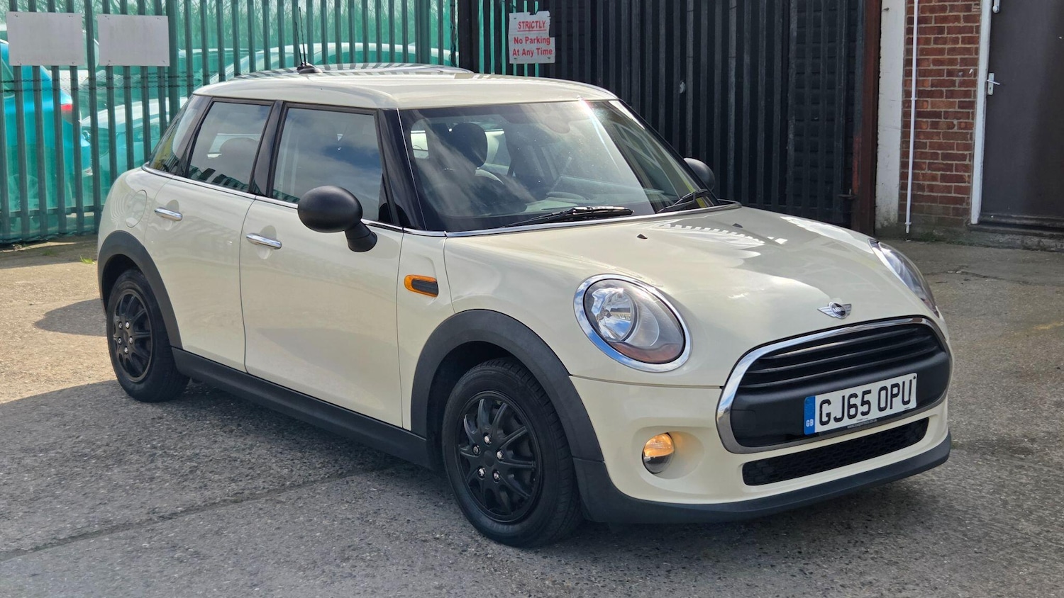Used MINI Hatch 2015 for sale - 78086453: Photo 2