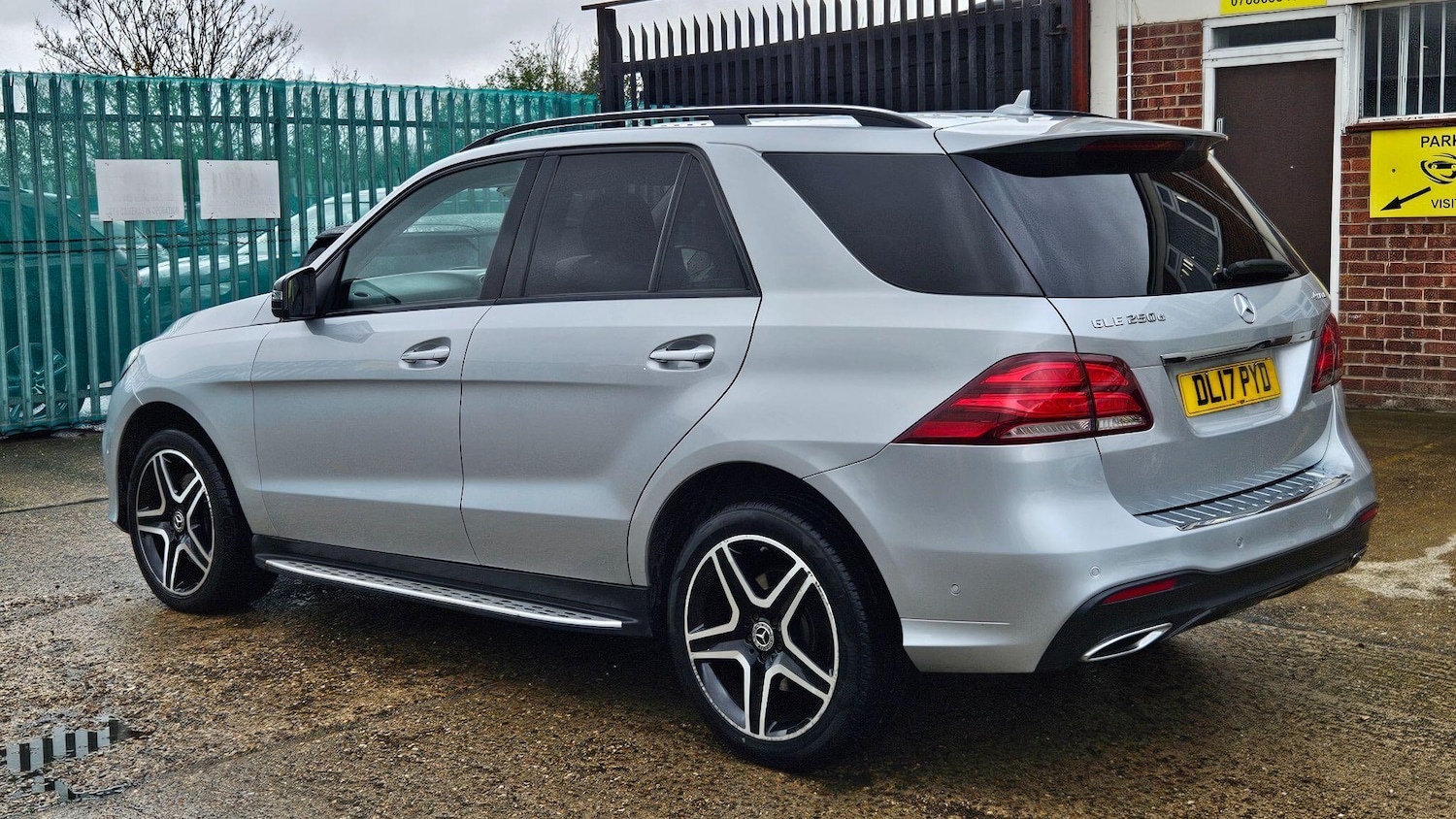 Used Mercedes-Benz GLE 2017 for sale - 77109646: Photo 4