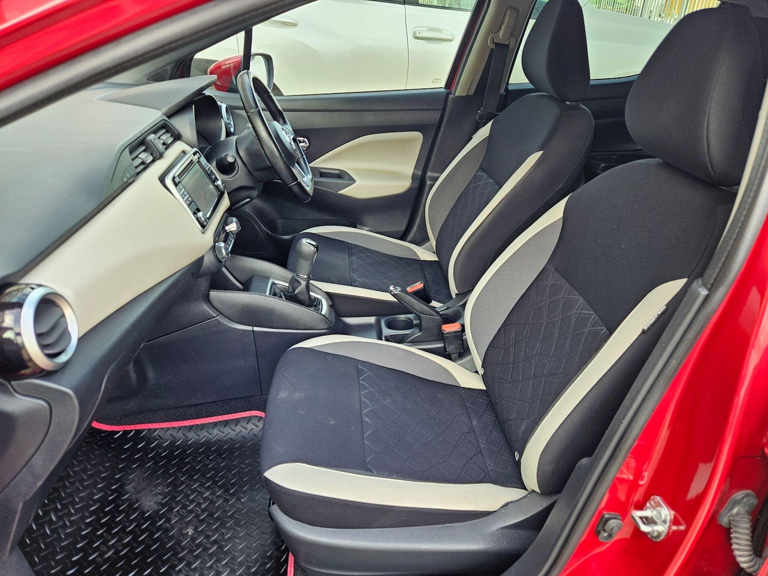 Used Nissan Micra 2017 for sale - 76348930: Photo 21
