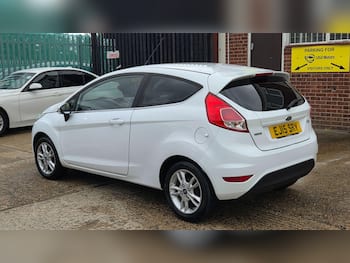 Used Ford Fiesta 2015 for sale - 79677636: Photo