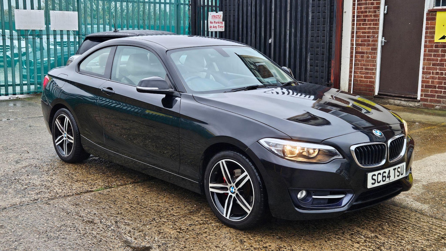 Used BMW 2 Series 2015 for sale - 76918524: Photo 2