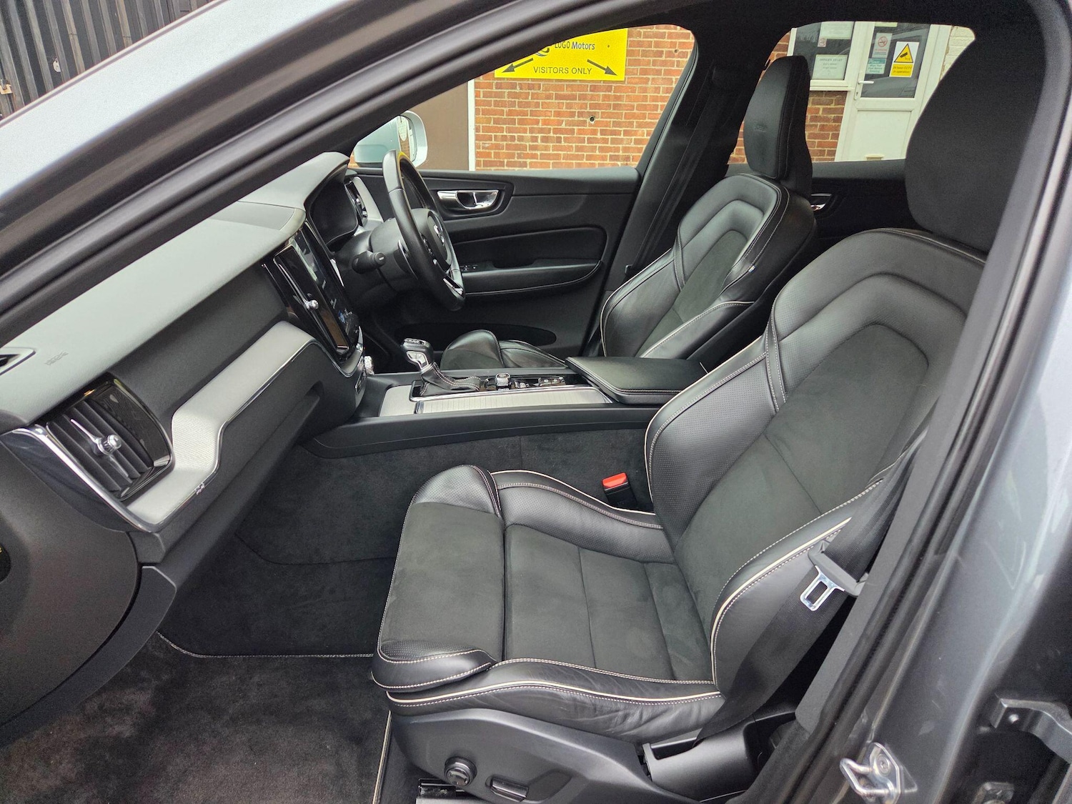 Used Volvo XC60 2018 for sale - 77455773: Photo 10