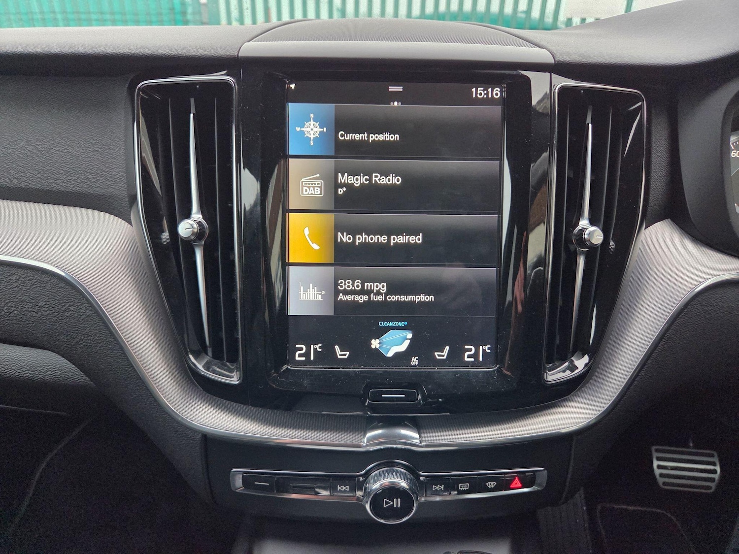 Used Volvo XC60 2018 for sale - 77455773: Photo 16