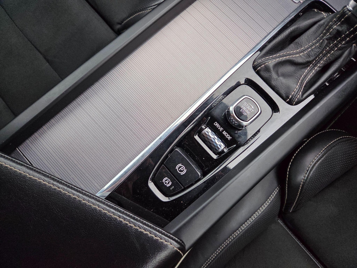 Used Volvo XC60 2018 for sale - 77455773: Photo 23