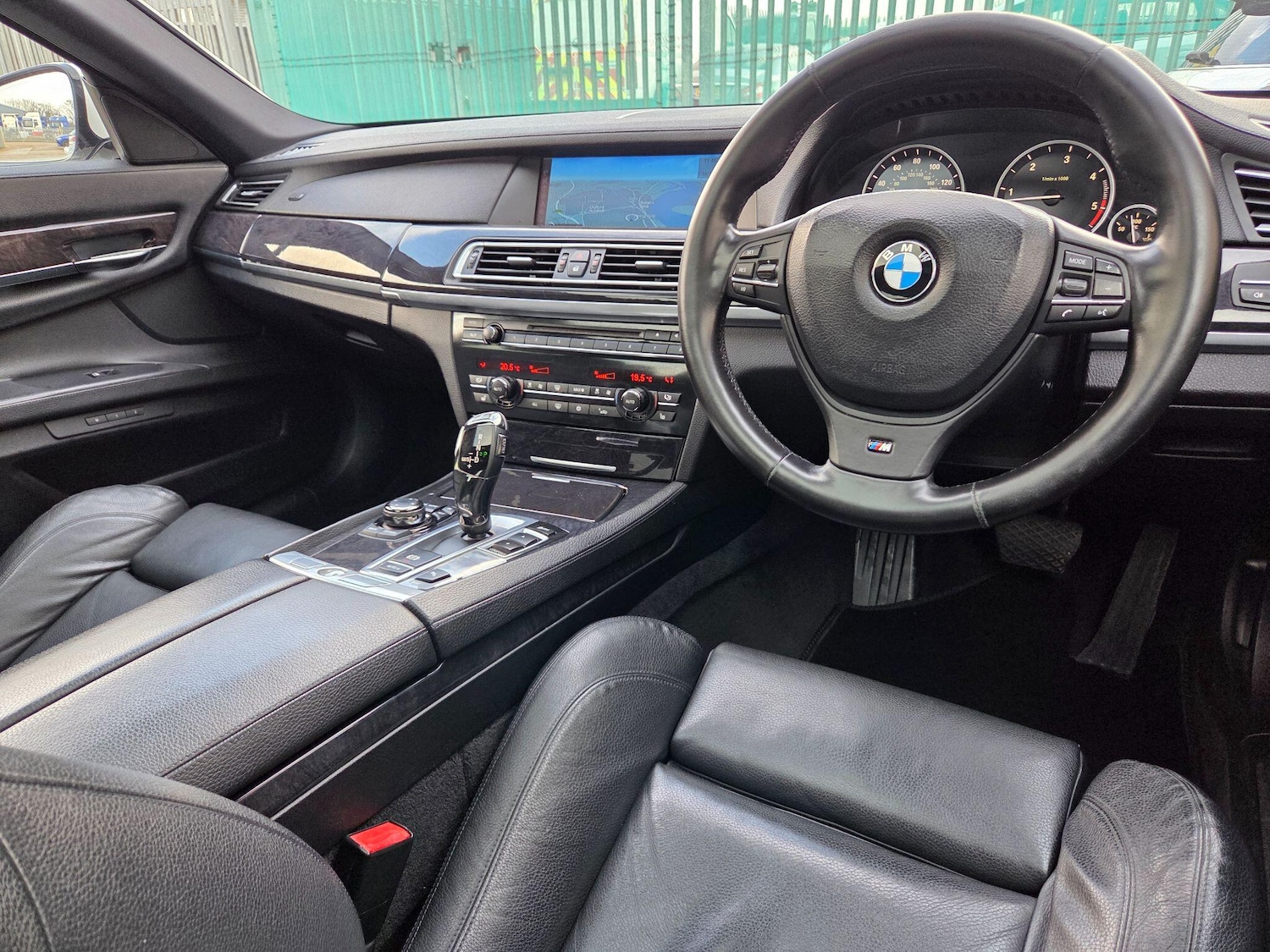 Used BMW 7 Series 2010 for sale - 77376239: Photo 12