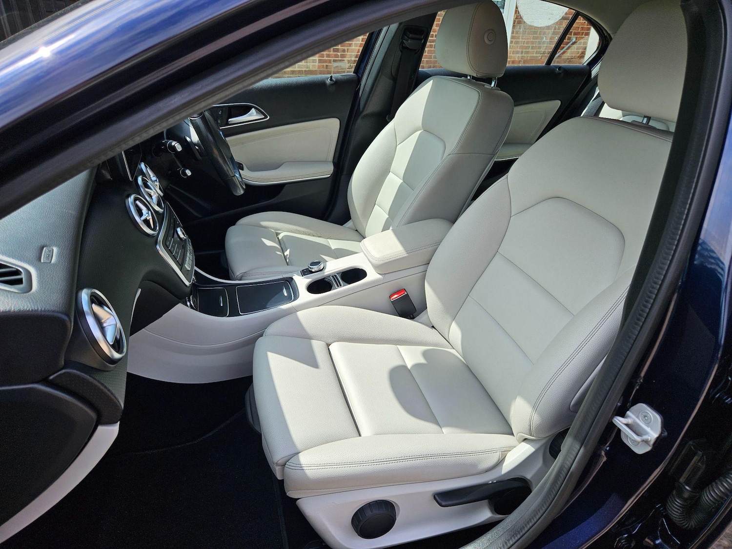 Used Mercedes-Benz A-Class 2017 for sale - 76032634: Photo 11