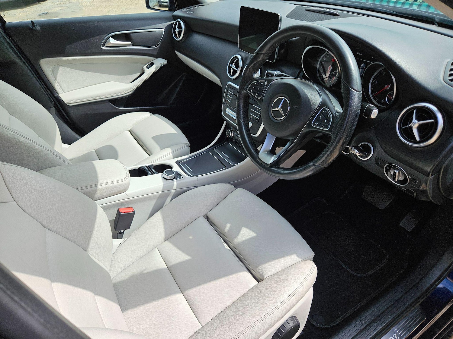 Used Mercedes-Benz A-Class 2017 for sale - 76032634: Photo 16