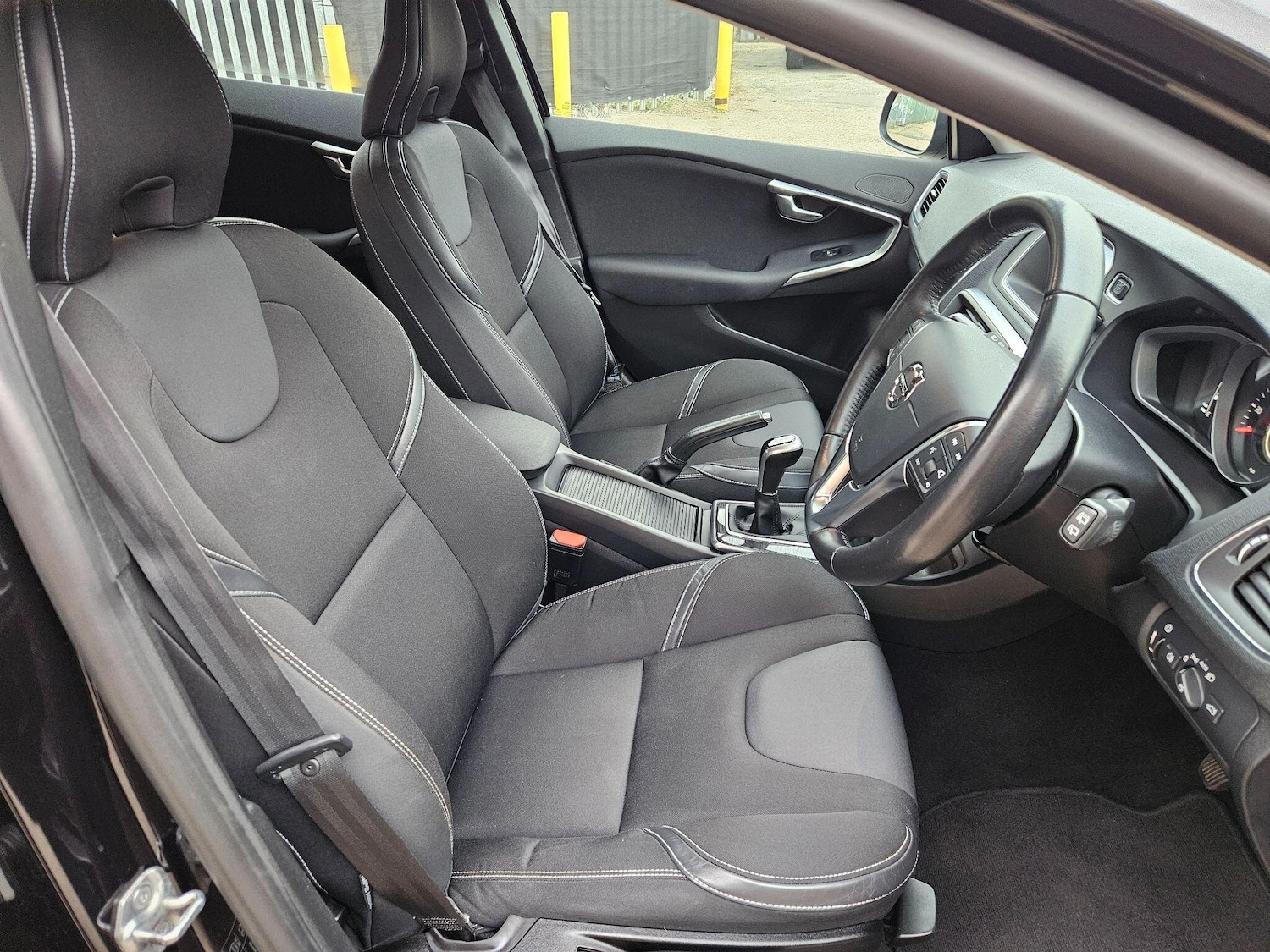 Used Volvo V40 2017 for sale - 76084406: Photo 14