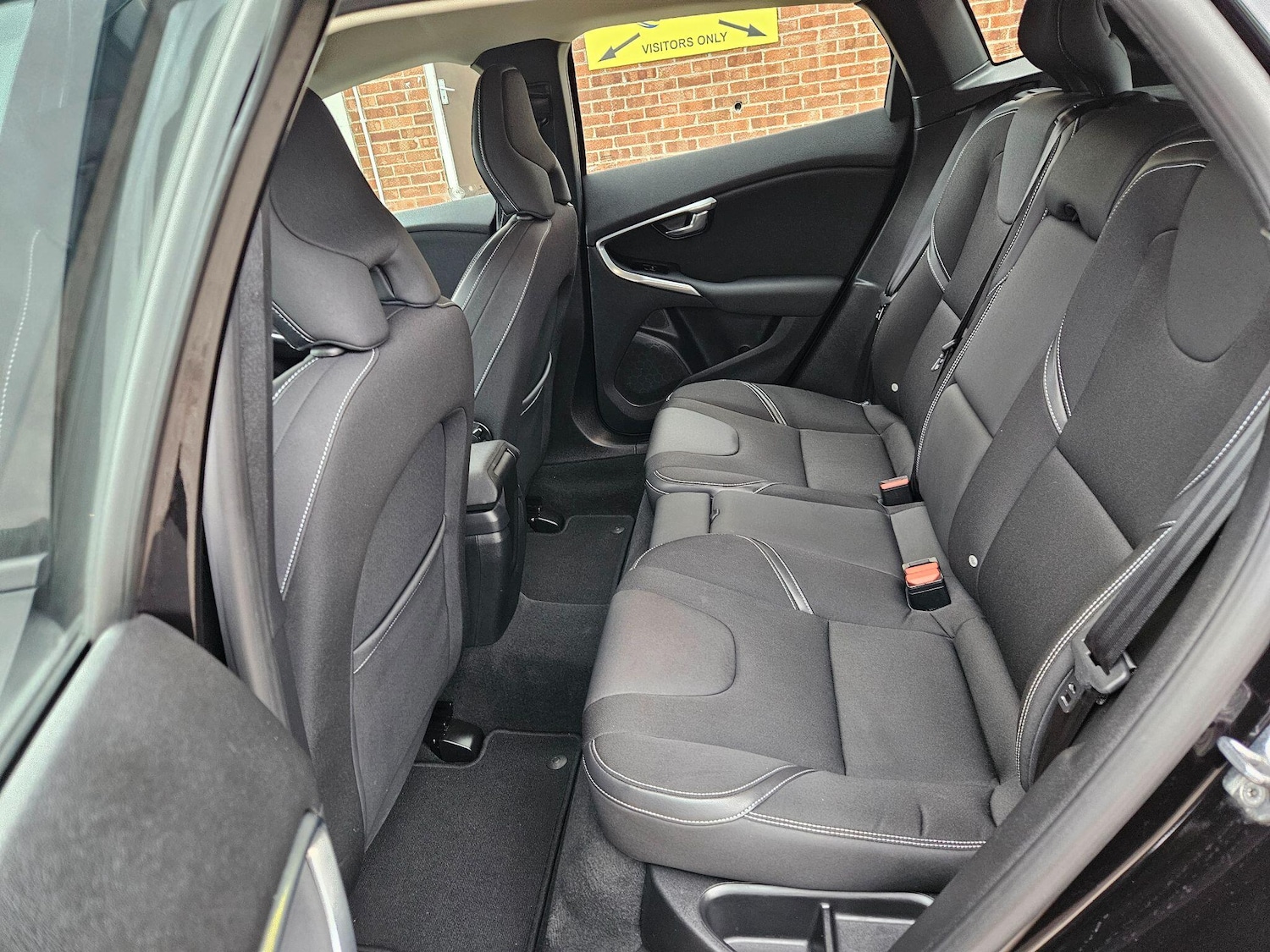 Used Volvo V40 2017 for sale - 76084406: Photo 16